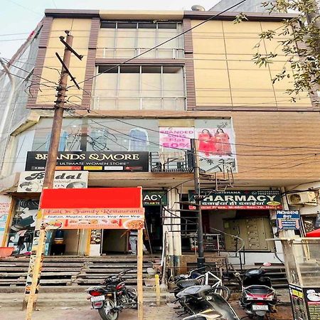 Hotel O Aaradhya Residency Noida Exterior foto