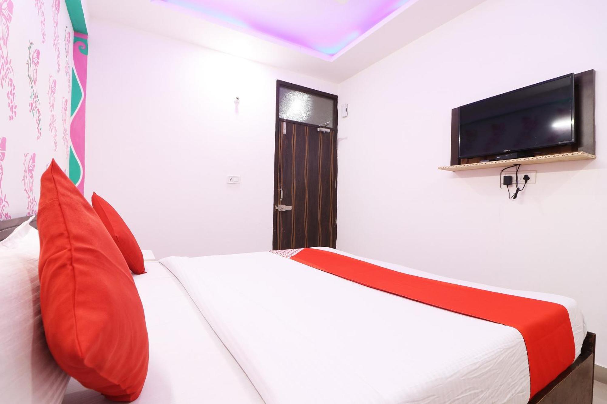 Hotel O Aaradhya Residency Noida Exterior foto